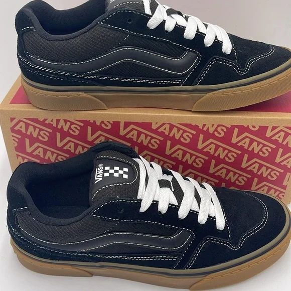 Vans Men’s Caldrone Suede Mesh Black/Gum
VN0A5JM2B9M Sneakers - Picture 3 of 16